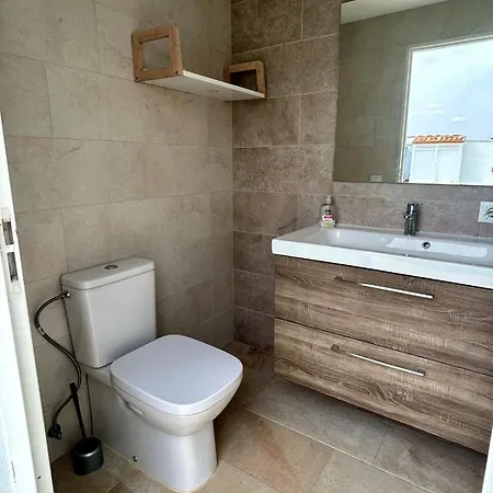 Modern 3-bedroom With Private Pool & Bbq