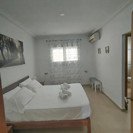 Modern 3-bedroom With Private Pool & Bbq