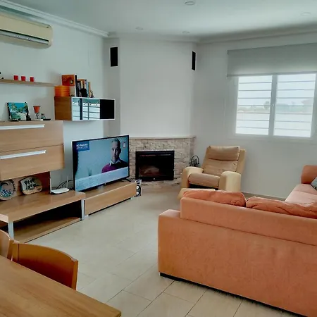 Modern 3-bedroom With Private Pool & Bbq Feriehus *