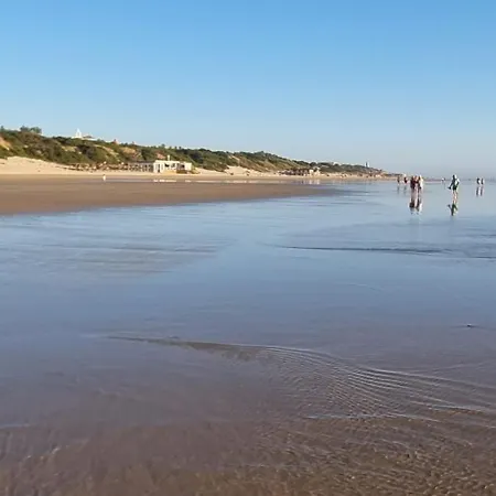 Modern 3-bedroom With Private Pool & Bbq Cádiz