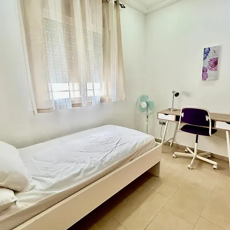Modern 3-bedroom With Private Pool & Bbq Cádiz
