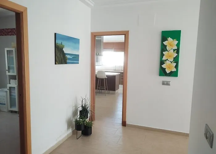 Modern 3-bedroom With Private Pool & Bbq *