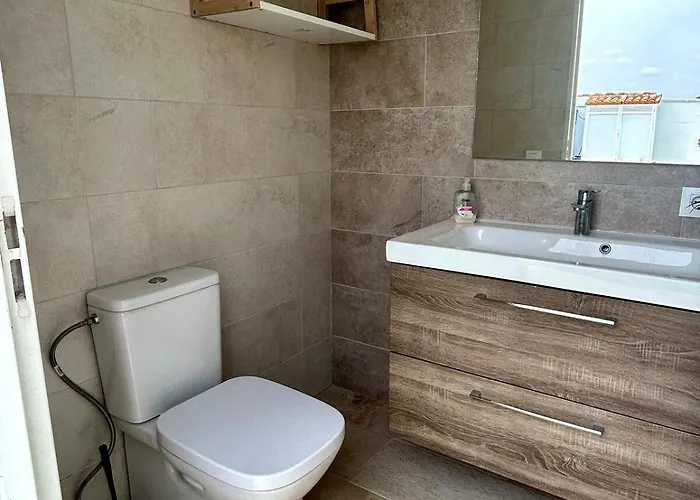 Modern 3-bedroom With Private Pool & Bbq