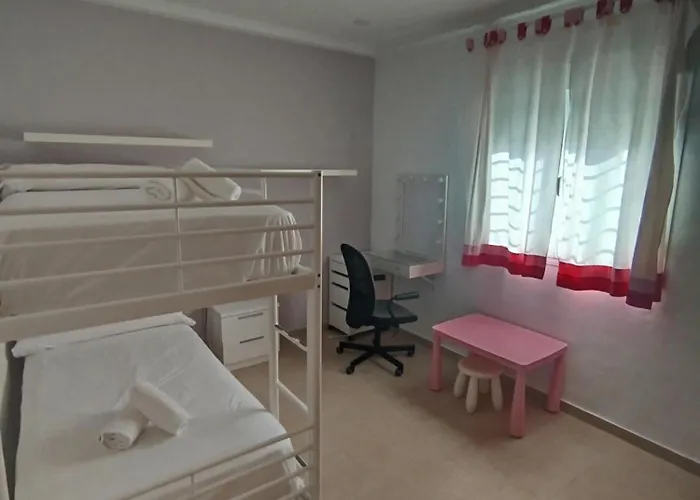 Modern 3-bedroom With Private Pool & Bbq Nyaraló *