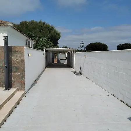 Modern 3-bedroom With Private Pool & Bbq