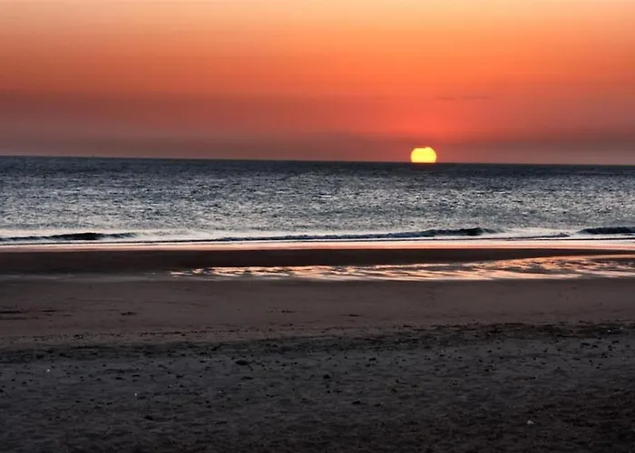 Modern 3-bedroom With Private Pool & Bbq Prázdninový dům