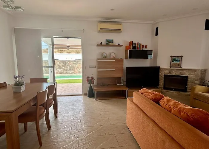 Modern 3-bedroom With Private Pool & Bbq Chiclana de la Frontera