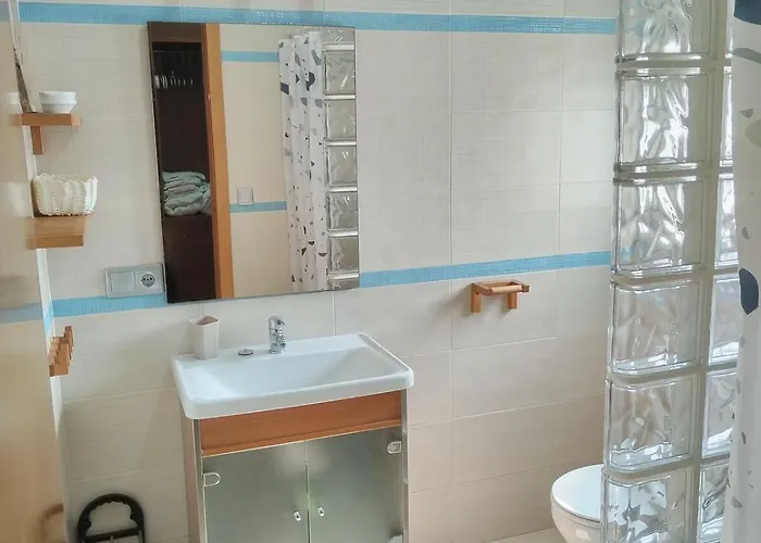 Prázdninový dům Modern 3-bedroom With Private Pool & Bbq